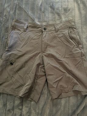 Magellan Outdoors Men's Khaki Cargo Shorts